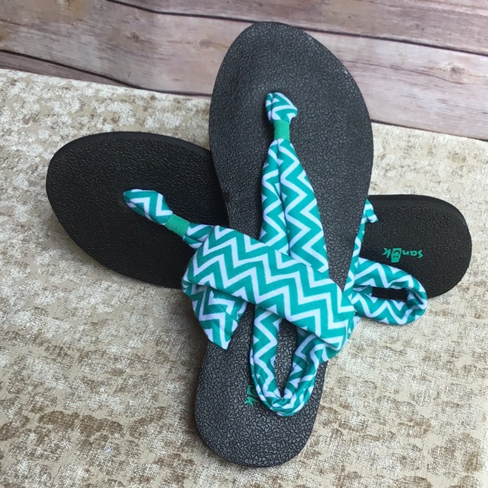 Sanuk Sling Teal & White Chevron Sandals New Sz 8